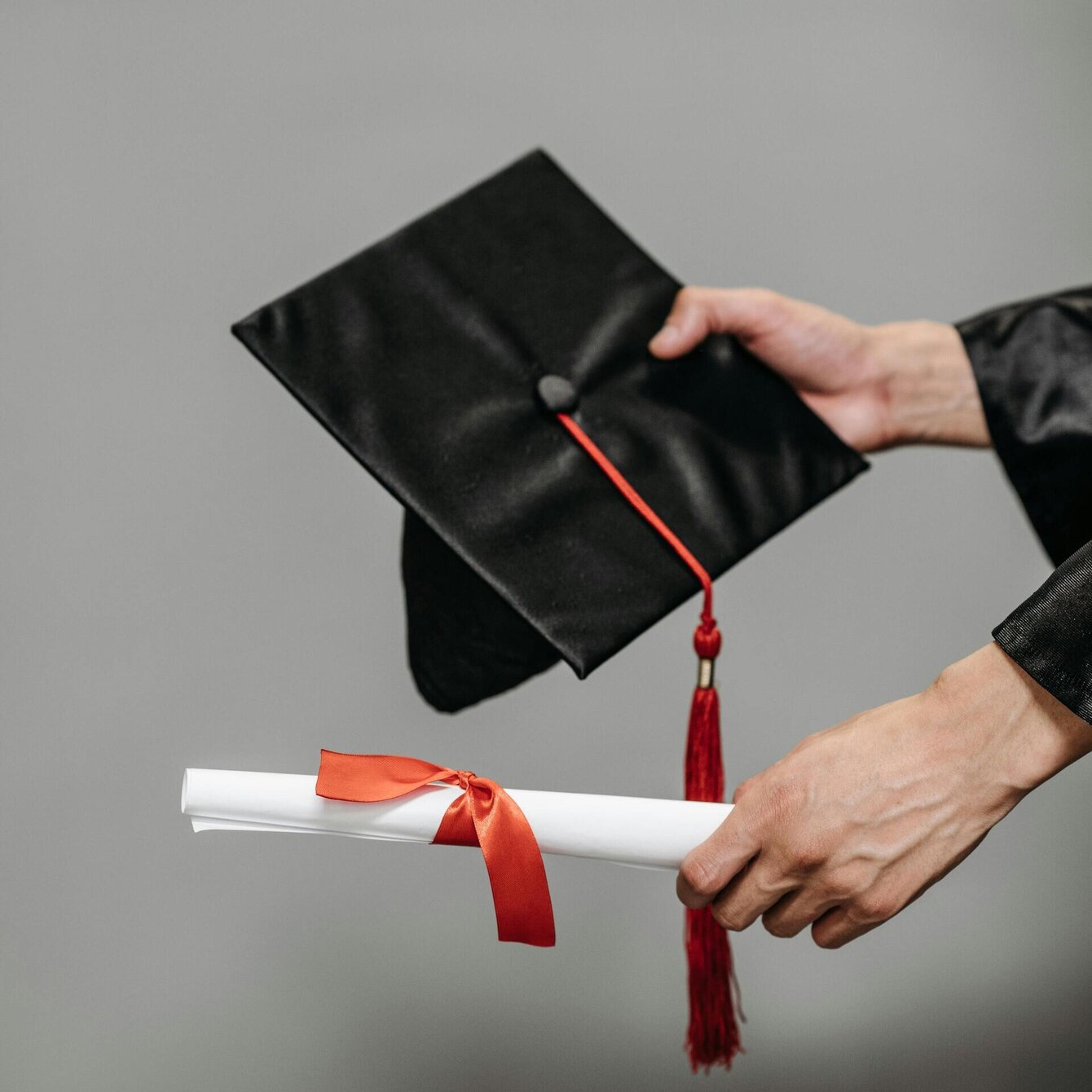 Visuel d'illustration du dossier consacré aux diplômes universitaires et d'université
