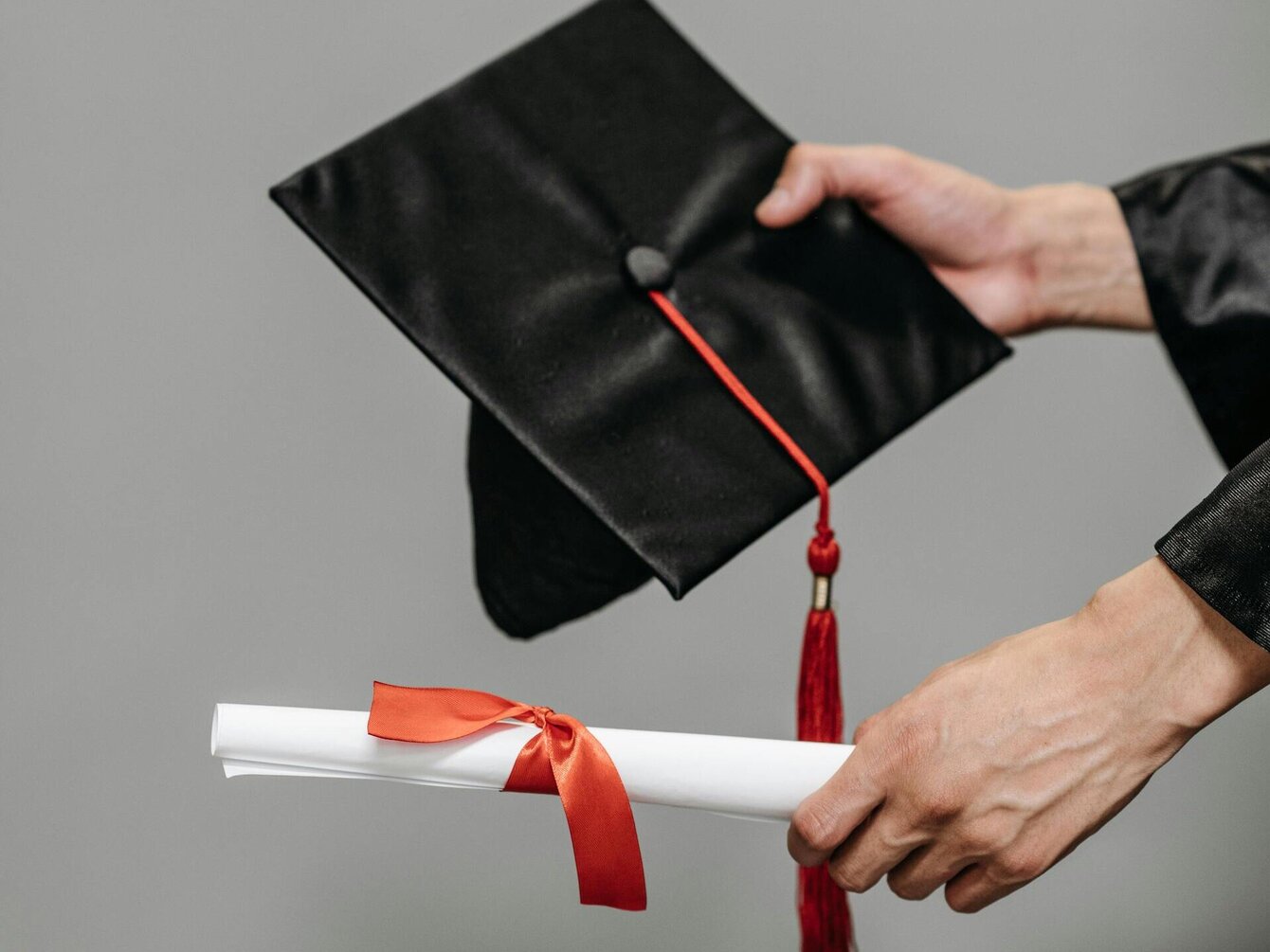 Visuel d'illustration du dossier consacré aux diplômes universitaires et d'université